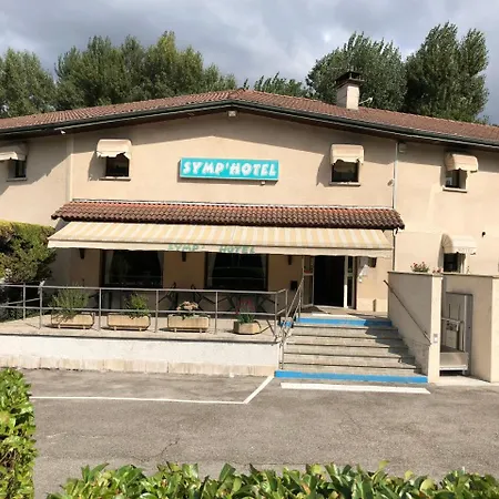 Hotel Symp'hotel *